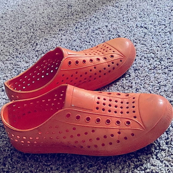 BBC JAIL CROCS - Picture 2 of 2